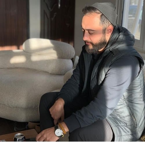 حاشیه های امیرحسین مرادیان